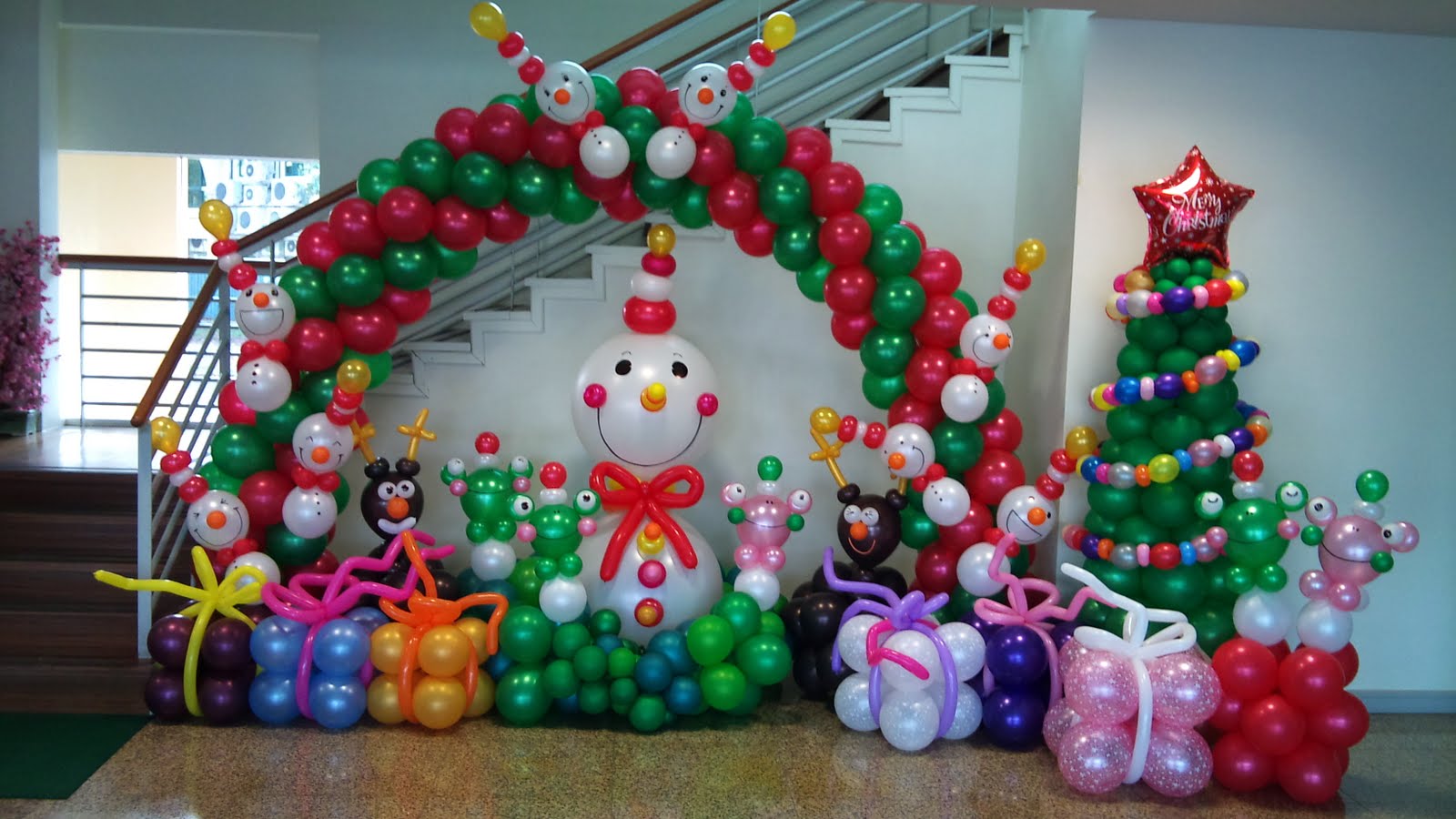 christmas-balloon-decorations.jpg